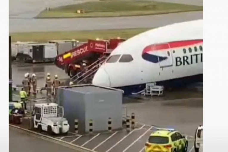 Avion Britiš ervejza "pao" na nos!