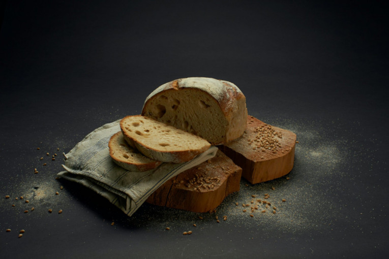 Crni hleb je zdraviji od belog, a krompir goji: Ovo je 10 najpopularnijih zabluda o hrani