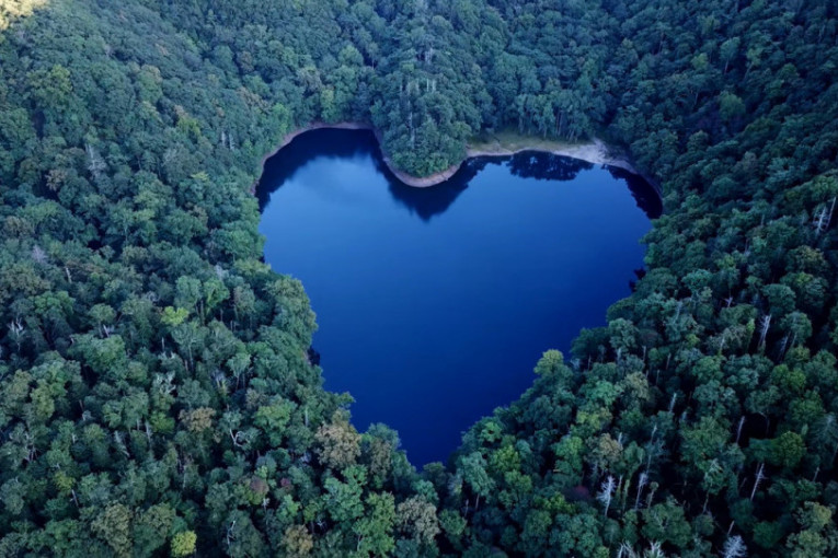 Od prirode na dar! Jezero Tayani - Reklama ga preko noći pretvorila u popularno turističko mesto