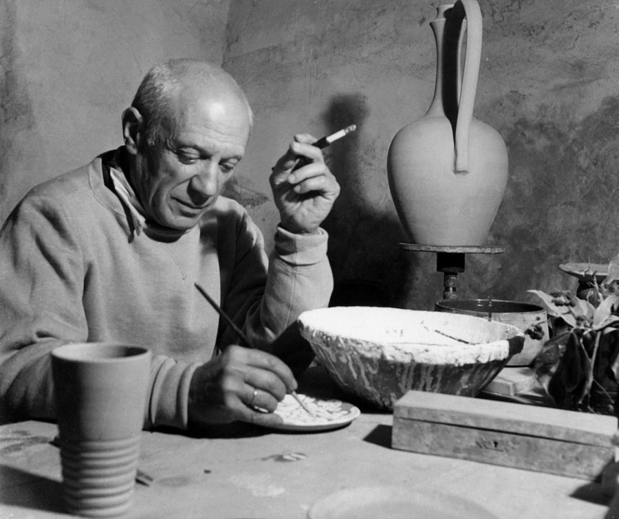 Drama na aerodromu na Ibici: Pokušaj krijumčarenja Pikasovog dela (FOTO)