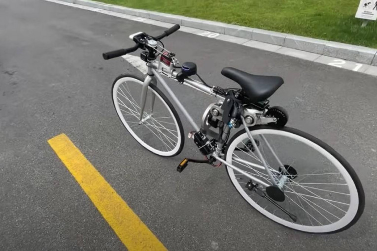 Kinez napravio bicikl sa koga ne može da se padne: Sam balansira i održava ravnotežu (VIDEO)