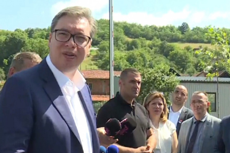 "Ovo će biti normalnost u čitavoj zemlji": Vučić očaran putem Rudna Glava - Klokočevac (VIDEO)