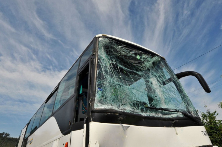 Kamenovan srpski autobus u Skoplju: Prevozio ruske turiste, pronađeni tragovi krvi