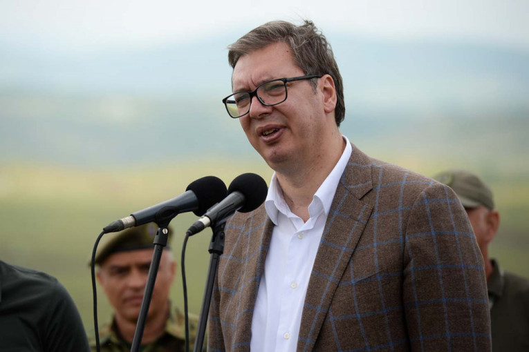 Pun "Čair" dočekao Vučića: "Svako od nas treba da zna svoj zadatak i da se bori za Srbiju"