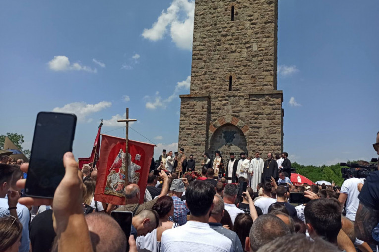 Priština ne dozvoljava proslavu Vidovdana: Poslanici Srpske liste odbili da učestvuje u raspravi o praznicima na KiM
