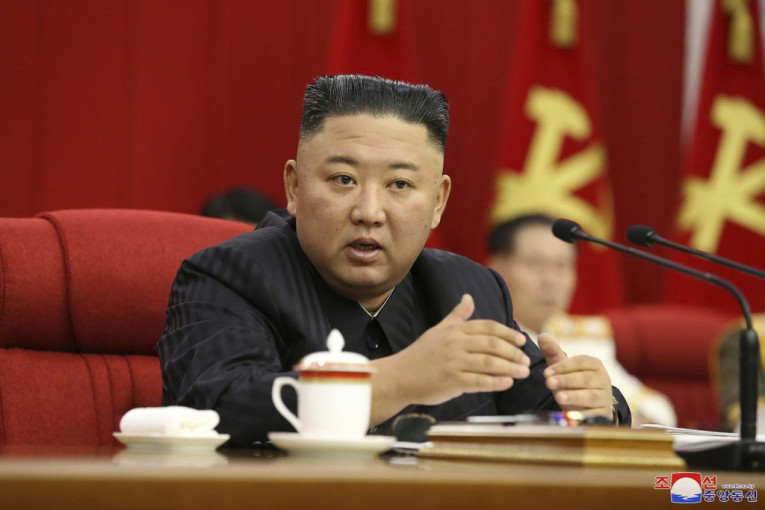 Promena izgleda severnokorejskog lidera: Kim Džong-Un ne liči na sebe, javnost zabrinuta (FOTO)