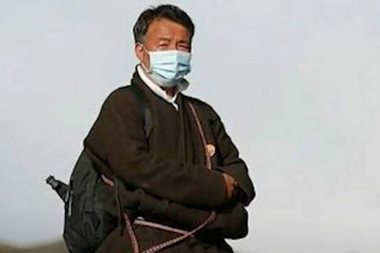 Kralj! Vladar Butana kroz džungle i planine obilazi zemlju kako bi upozorio narod na koronavirus