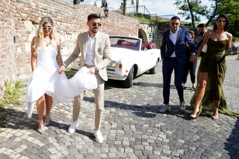 Srpski reprezentativac stao na ludi kamen! Filip Mladenović oženio dugogodišnju devojku (FOTO)