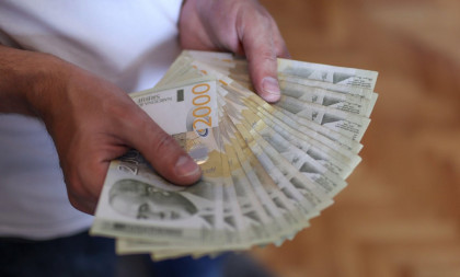 Nova novčana pomoć od 25.000 dinara: Ovi građani mogu da se prijave