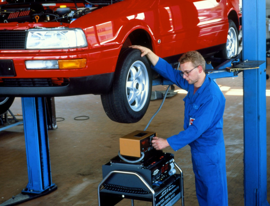 Koliko ćemo manje platiti porez na automobil: Ministarstvo pojeftinjuje registraciju ili kupovinu?