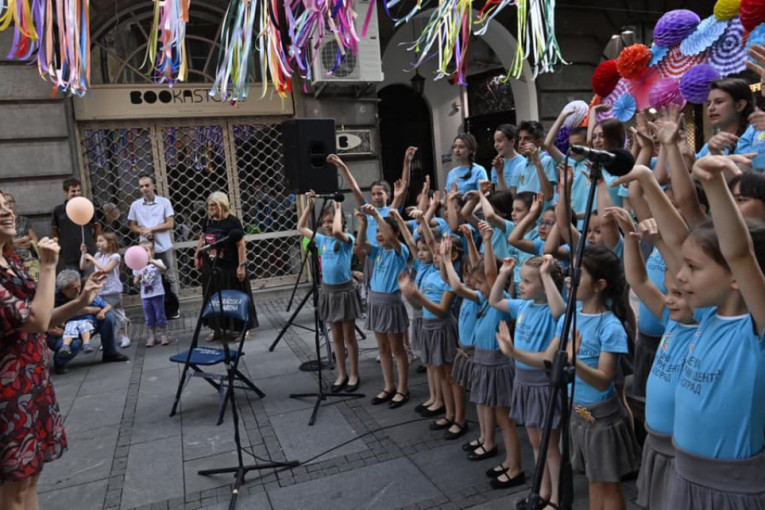 Lepa vest za mališane: Otvoren "Dečji kutak", do kraja avgusta bogat kulturno-umetnički program za decu