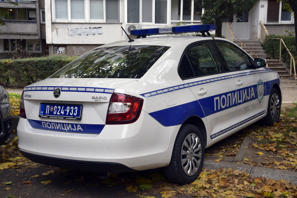 Stravičan lančani udes u Beogradu: Žena zaglavljena u smrskanom automobilu, jedva diše