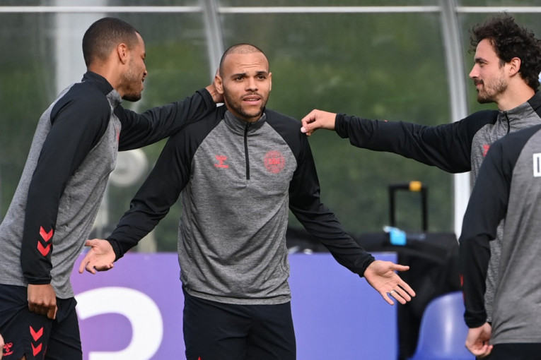 Nosi dres Barselone, a milione je zaradio van terena: Brajtvajt je mnogo više od običnog fudbalera