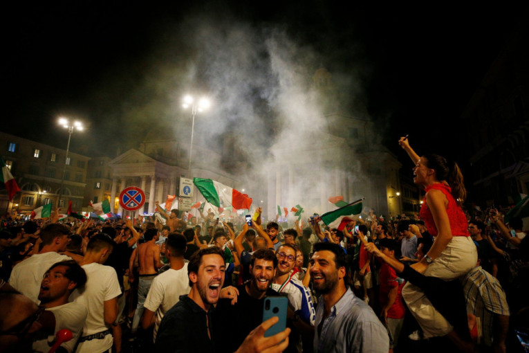 Život se vraća u normalu: Od ponedeljka čitava Italija u "beloj zoni"