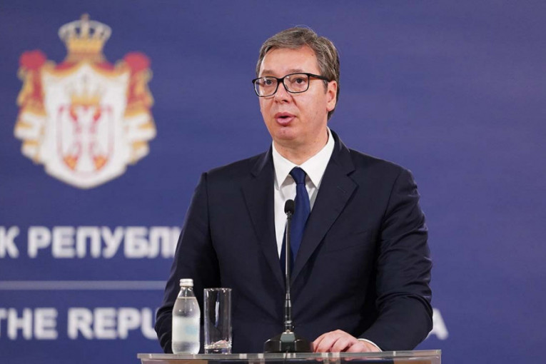 "Srbija je povlašćena što ima pouzdanog partnera kakav je Francuska": Vučić čestitao nacionalni praznik Makronu!