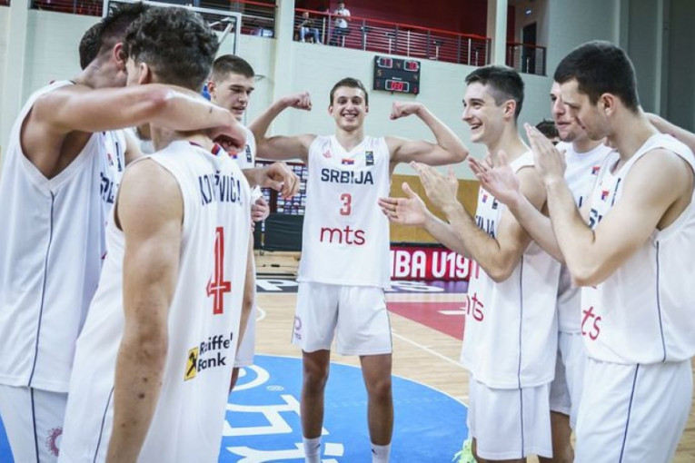 Živa je srpska košarka: „Orlići“ u polufinalu SP!