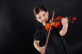 Emilija iz Niša je čudo od deteta! Ima samo šest godina i trostruko više svetskih nagrada za violinu