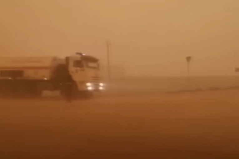 Vatrena oluja u Rusiji: Požari se šire velikom brzinom, izgorele kuće, ima mrtvih (VIDEO)