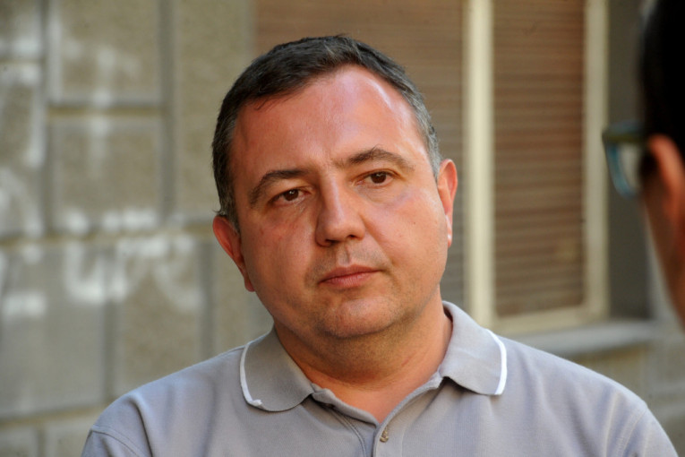 Anđelković upozorava: Usvajanjem rezolucija o Srebrenici, stvara se "zid" oko Srbije