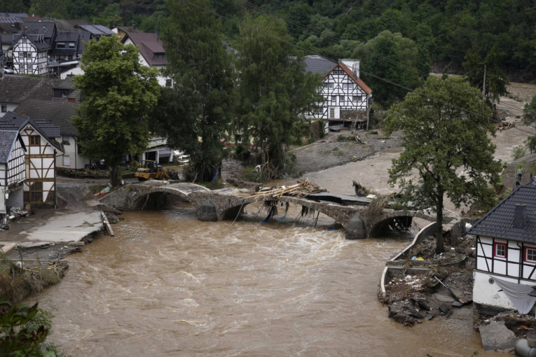 Katastrofa poprima veće razmere: Broj nastradalih u poplavama u Nemačkoj popeo se na 103 (VIDEO)