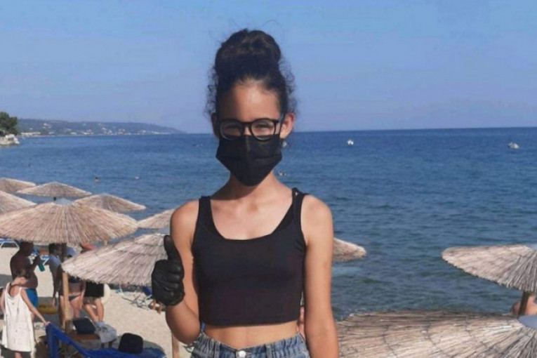 Devojčica (12) spasila turistu u Grčkoj: Onesvestio se i potonuo, mala heroina ga otrgla od sigurne smrti