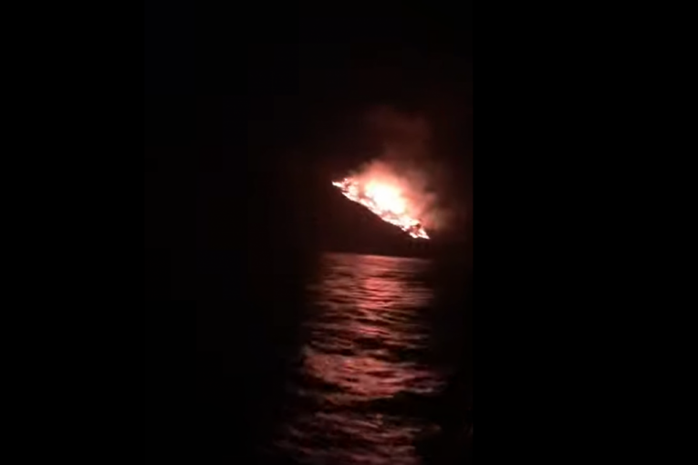 Udar groma izazvao novi požar: Gori i na Braču, uključili se i kanaderi, evakuacija u Zadru (VIDEO)