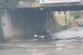 Pojavili se snimci jakog nevremena u Sarajevu: Potopljene ulice, automobili zaglavljeni
