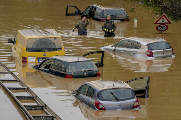 Nemačku su stravične poplave uhvatile nespremnu: Šta je pošlo po zlu?