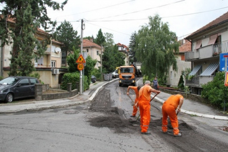 Nastavlja se uređenje rakovičkih saobraćajnica: Počela rekonstrukcija Ulice starca Milije