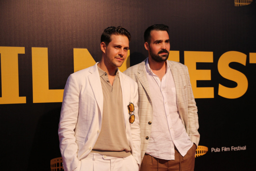 Bekvalčeva samu sebe razočarala jer je „bacila oko" na ovog glumca: Još se nisu ni upoznali, a već nastala drama!