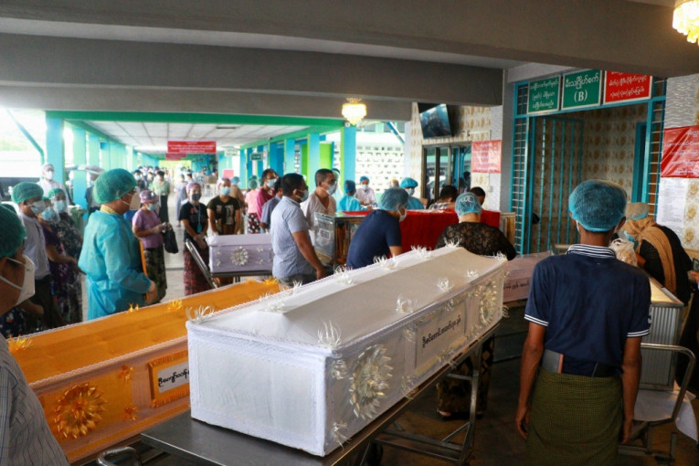 Mjanmar u paklu korone: Doktori leče pacijente u podzemnim klinikama, krematorijumi krcati, građani očajni