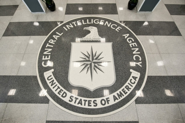 CIA u panici: Oko 100 zvaničnika obolelo od misterioznog sindroma, sumnja se na Rusiju