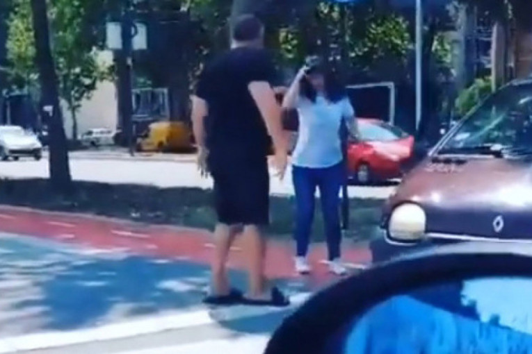 Poznat razlog zašto je Ajkoviću određen pritvor: Udario žene na ulici jer su stale u odbranu starice