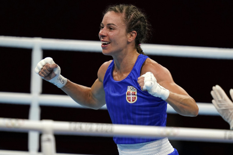 Nina za istoriju: Prva srpska bokserka na Olimpijskim igrama krenula pobedom