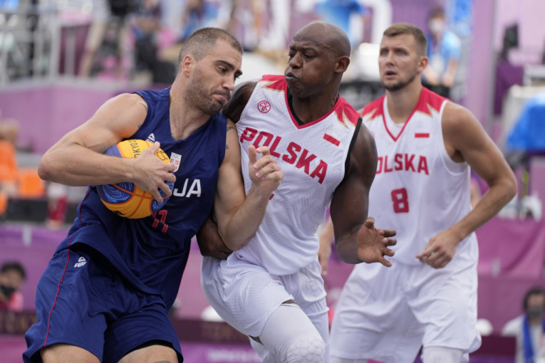 Basketaši iz debelog minusa do velike pobede: Poljaci namučili Srbe, sledeća je Belgija