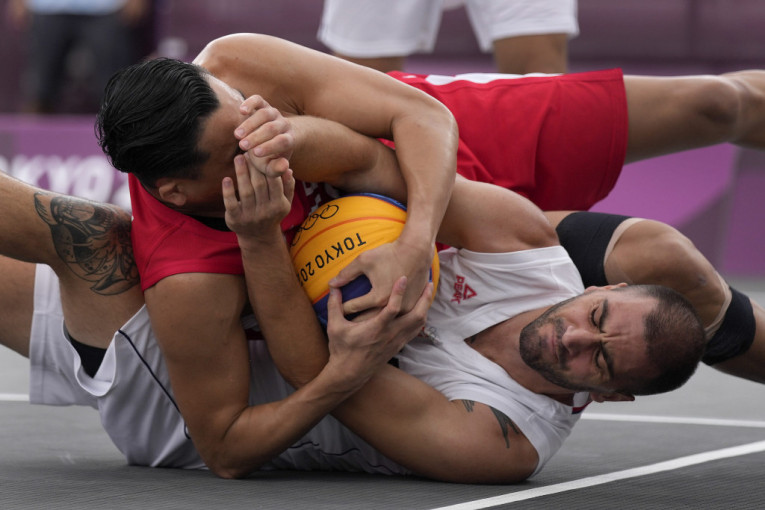 Srbija je u polufinalu! Basketaši slomili i nezgodne Letonce: Sve miriše na medalju