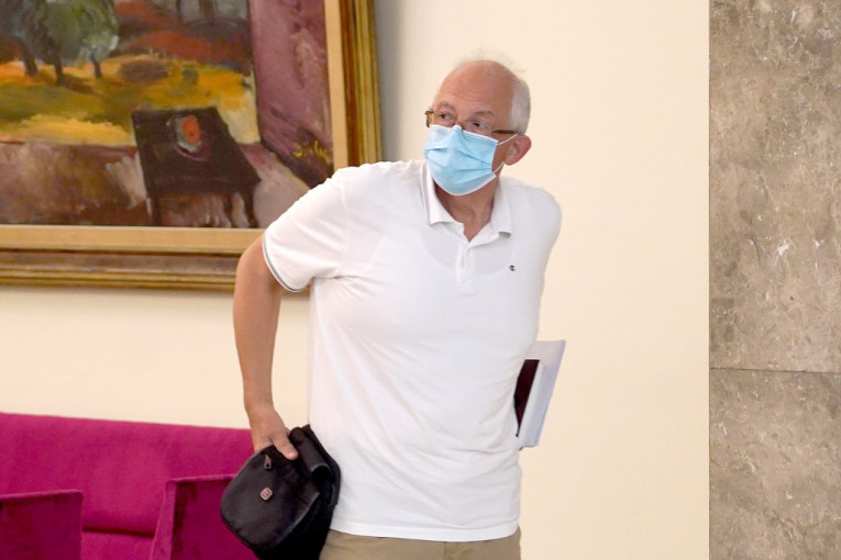 Dr Kon: Kako neko može da radi u zdravstvu, a da nije vakcinisan?