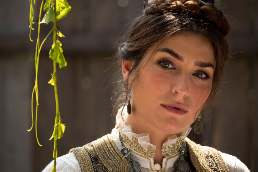 Dert, suze i tragične ljubavi: Objavljena pesma „Oči tvoje“ iz serije „Nečista krv“ (VIDEO)