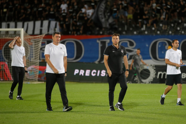 Stanojević nezadovoljan samo jednim momentom: Brine povreda Jovića, tražio izmenu u prvom poluvremenu