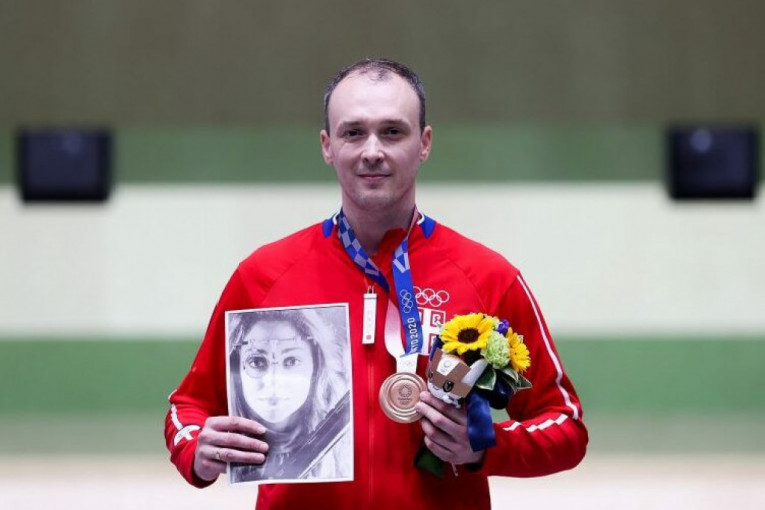 Uzeo je olimpijsku medalju i posvetio je preminuloj koleginici! Sebićeva ljudskost i bronza za sva vremena!
