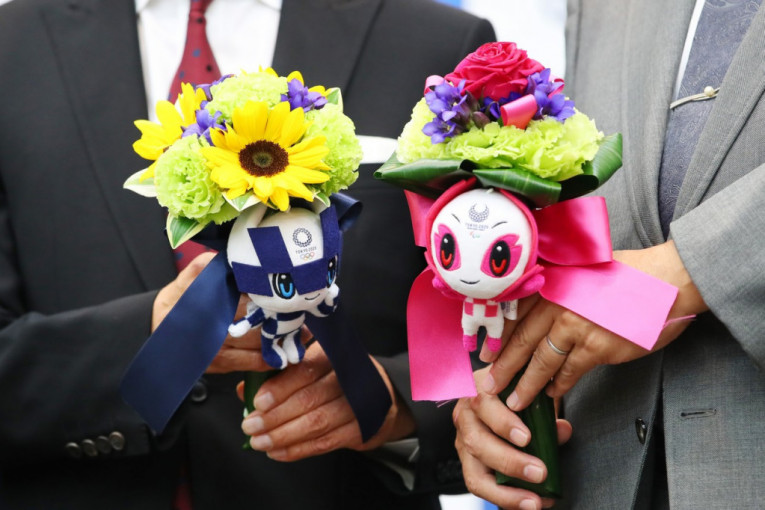 Dirljiva simbolika olimpijskih buketa: Cveće su posadili roditelji nastradale dece