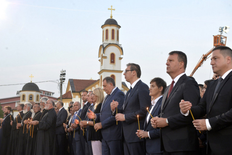 Srbija tugovala, a Hrvatska slavila etničko čišćenje i delila ordenje povodom 26 godina od "Oluje"