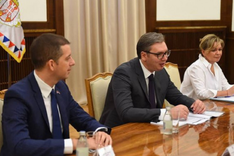 Predsednik Vučić se sastao sa američkom delegacijom (FOTO)