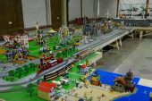 Doživotni obožavalac Lego kocki otvorio minijaturni muzej: U njemu se nalazi čitav jedan grad (VIDEO)