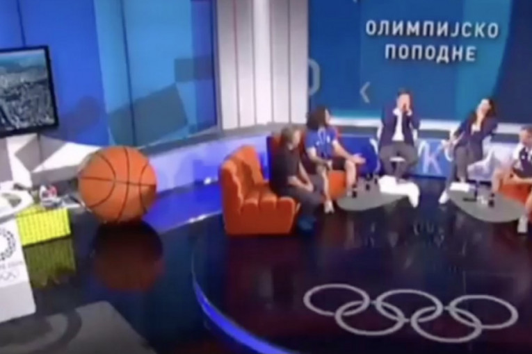 „Jao, ne to“: Aca Stojanović pitao Zuraba za prvu reč na srpskom, pa se pokajao (VIDEO)