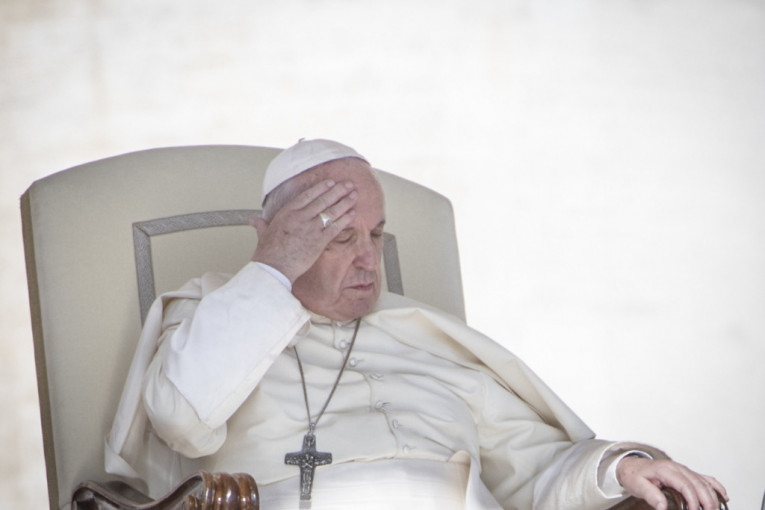 Papa Franja o kardinalu antivakseru koji je završio u bolnici: To je ironija života