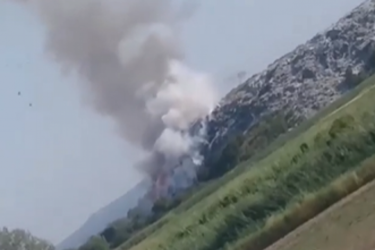 Nakon dva sata lokalizovan požar na Klisi (VIDEO)