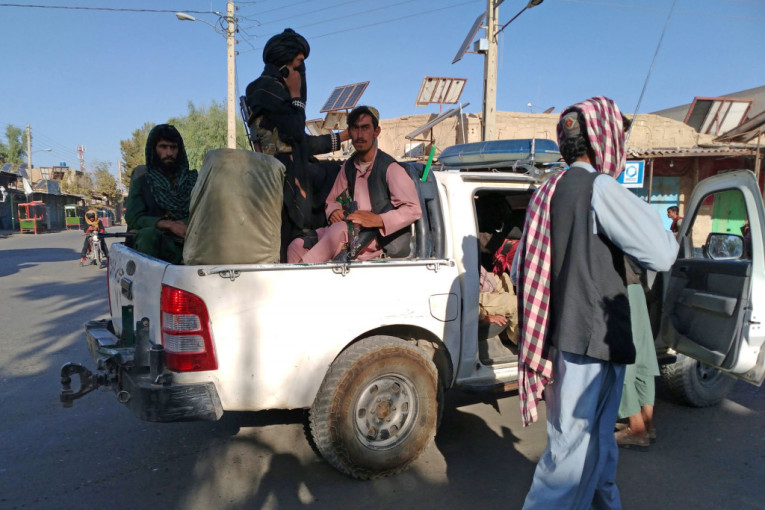 Talibani napreduju: Diplomate ubrzano odlaze iz Avganistana
