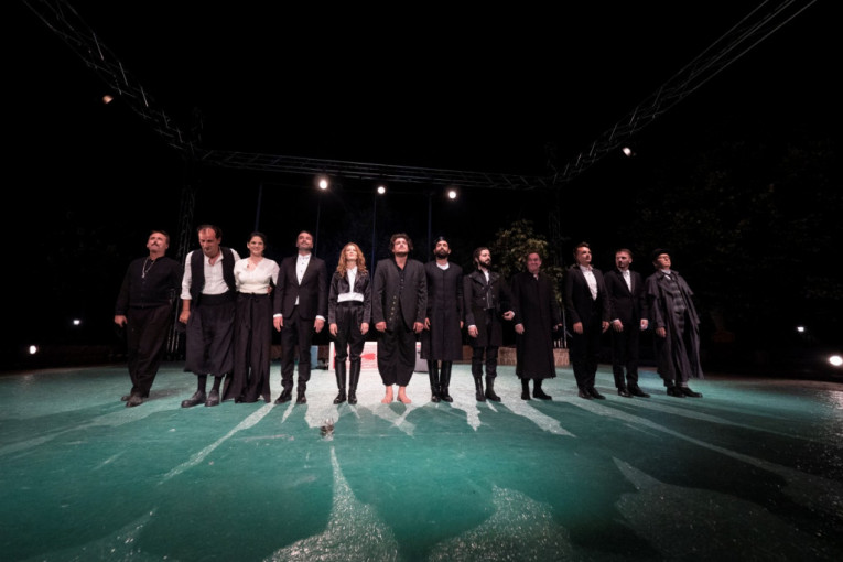 Ovacije za predstavu "Zelena čoja Montenegra": Utisci glumaca i reditelja Nikite Milivojevića nakon premijere (FOTO)
