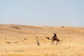 Horor u pustinji: Migranti, među njima i deca, pronađeni mrtvi, umrli od žeđi